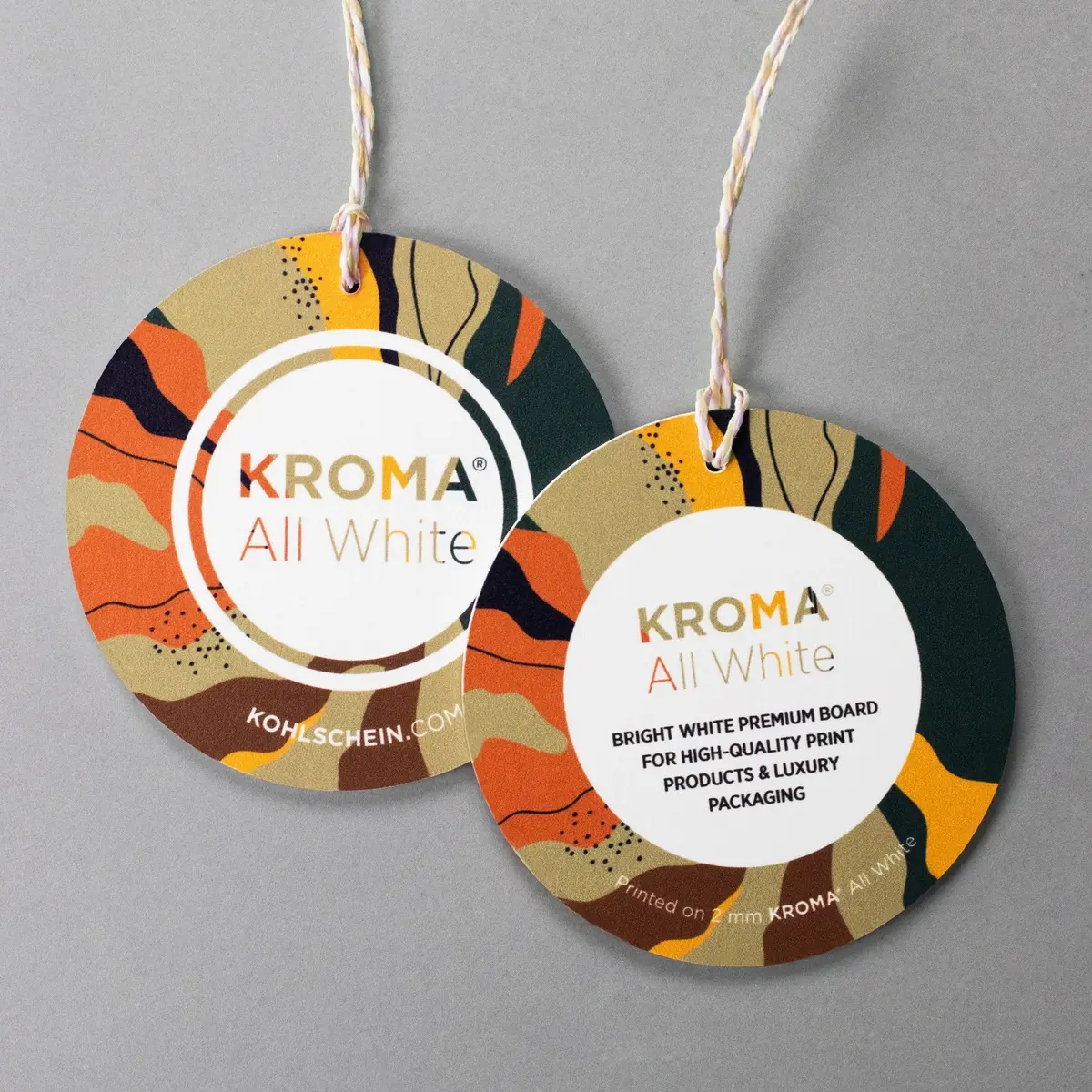Round hang tags made of KROMA All White